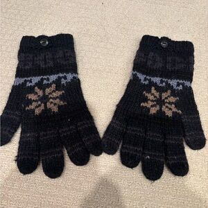 Cozy Black Snowflake Knit Gloves